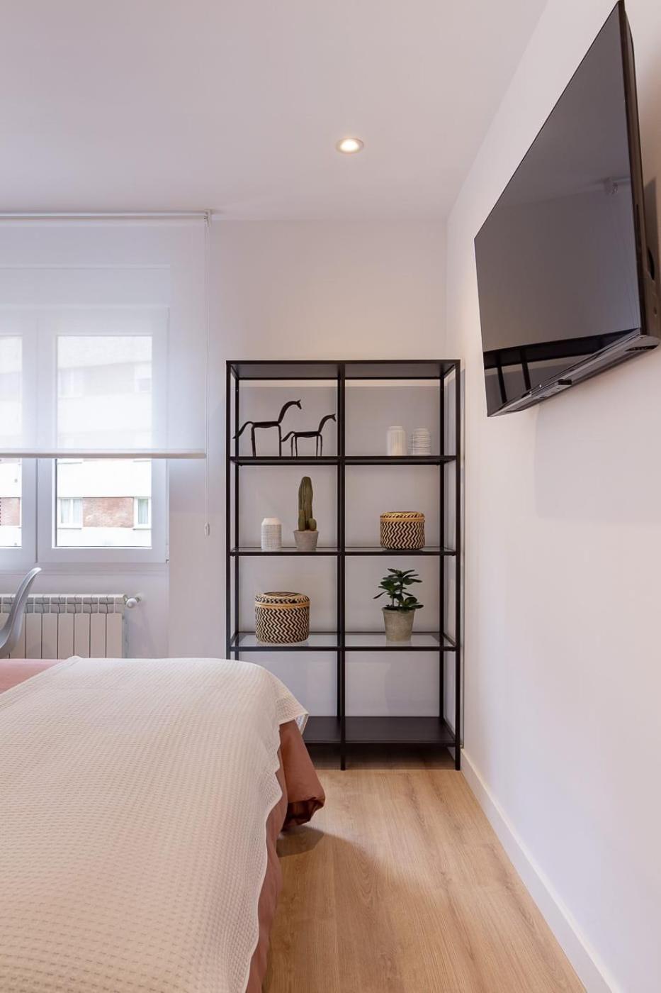 Room4You By Asturias Holidays Oviedo Bagian luar foto