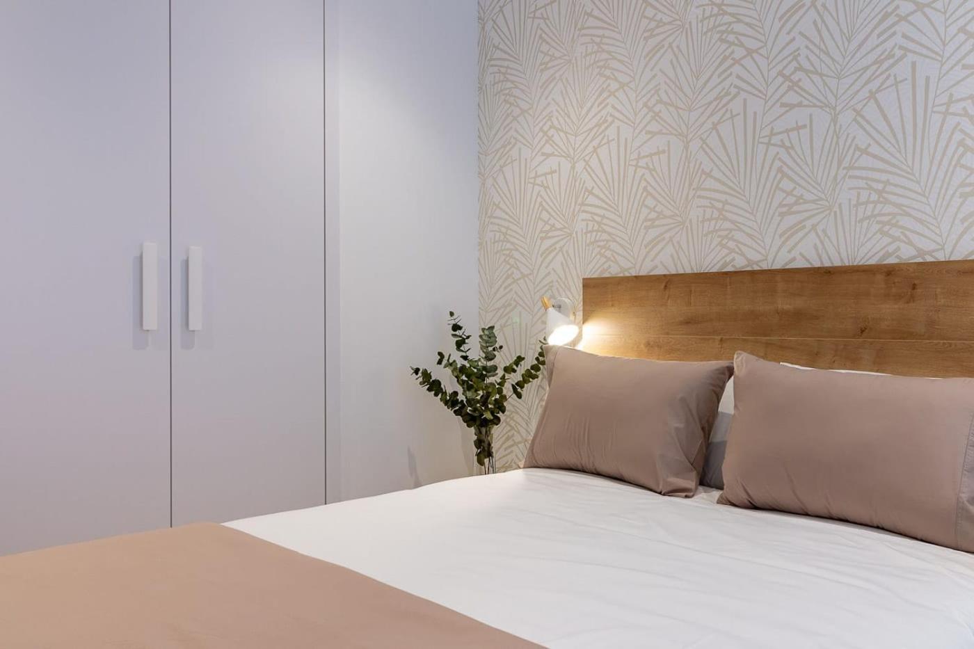 Room4You By Asturias Holidays Oviedo Bagian luar foto
