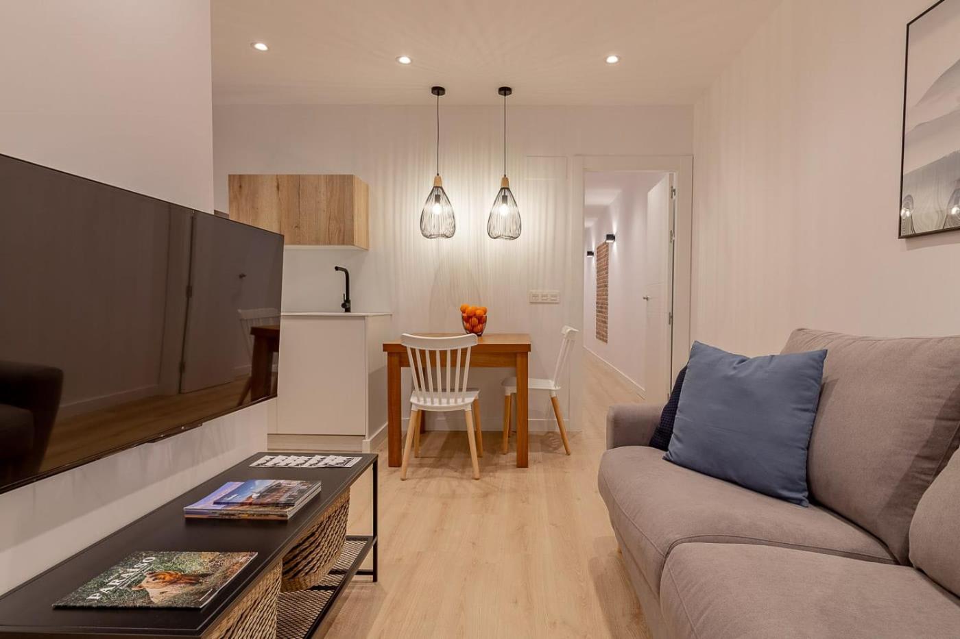 Room4You By Asturias Holidays Oviedo Bagian luar foto