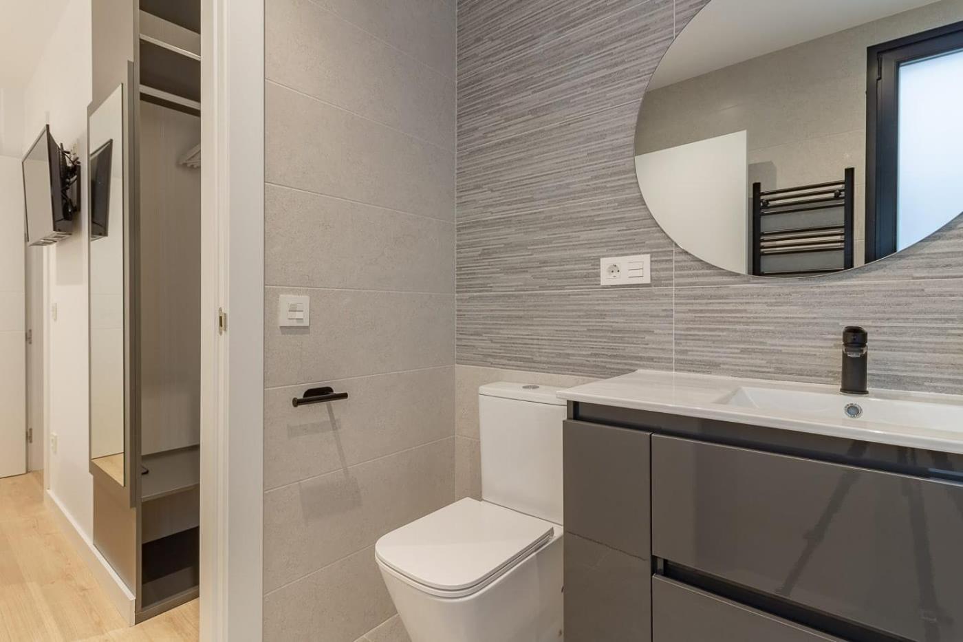 Room4You By Asturias Holidays Oviedo Bagian luar foto