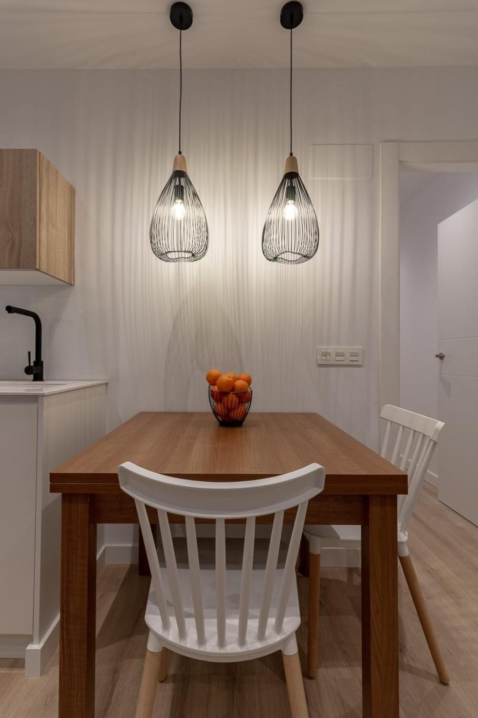 Room4You By Asturias Holidays Oviedo Bagian luar foto