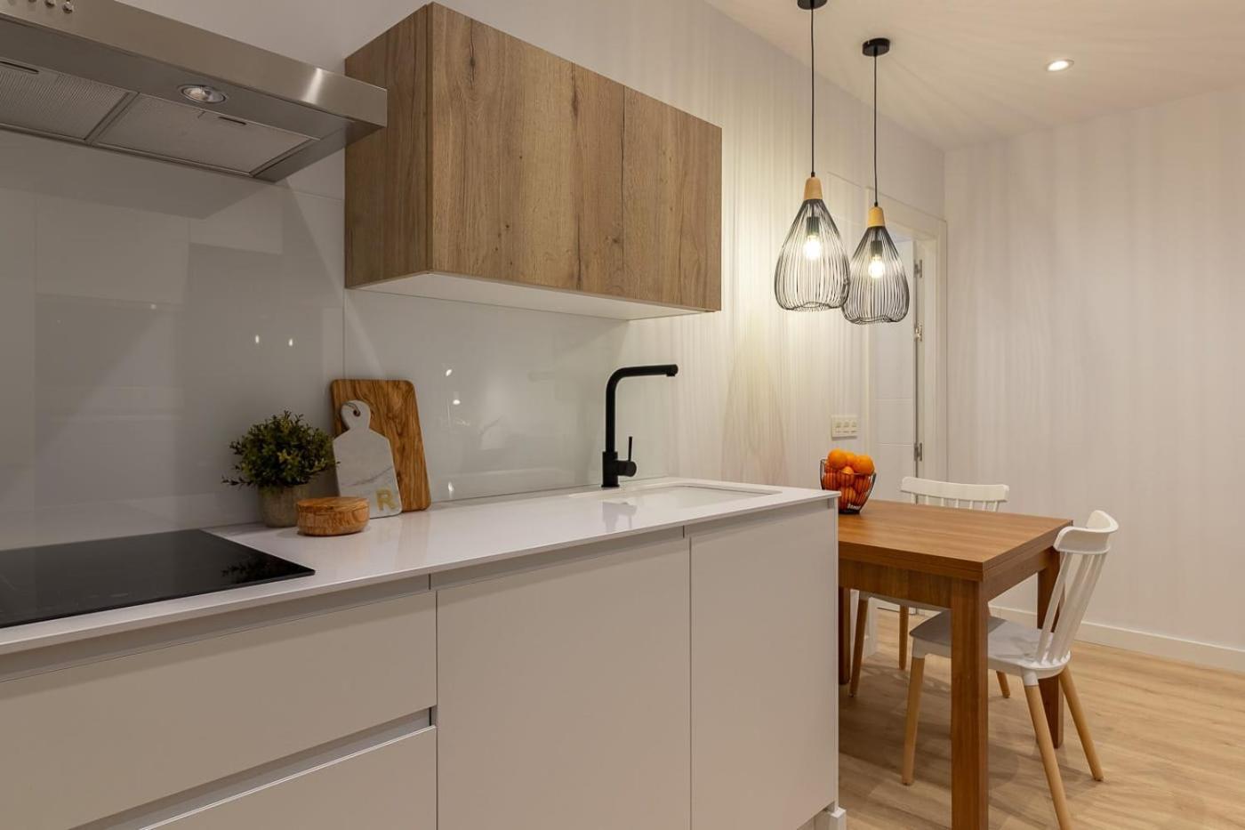 Room4You By Asturias Holidays Oviedo Bagian luar foto