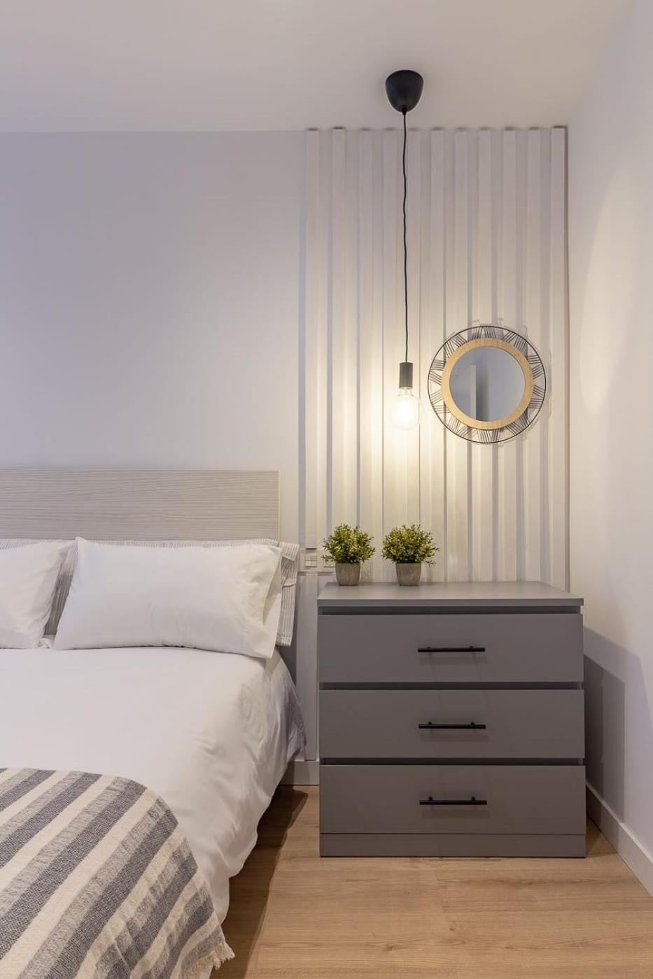 Room4You By Asturias Holidays Oviedo Bagian luar foto