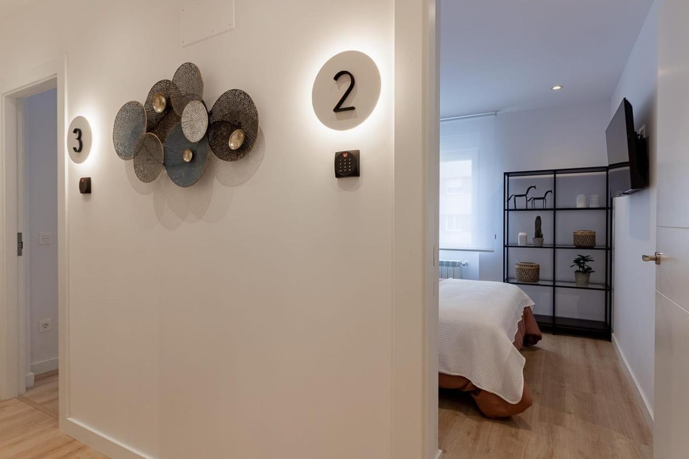 Room4You By Asturias Holidays Oviedo Bagian luar foto