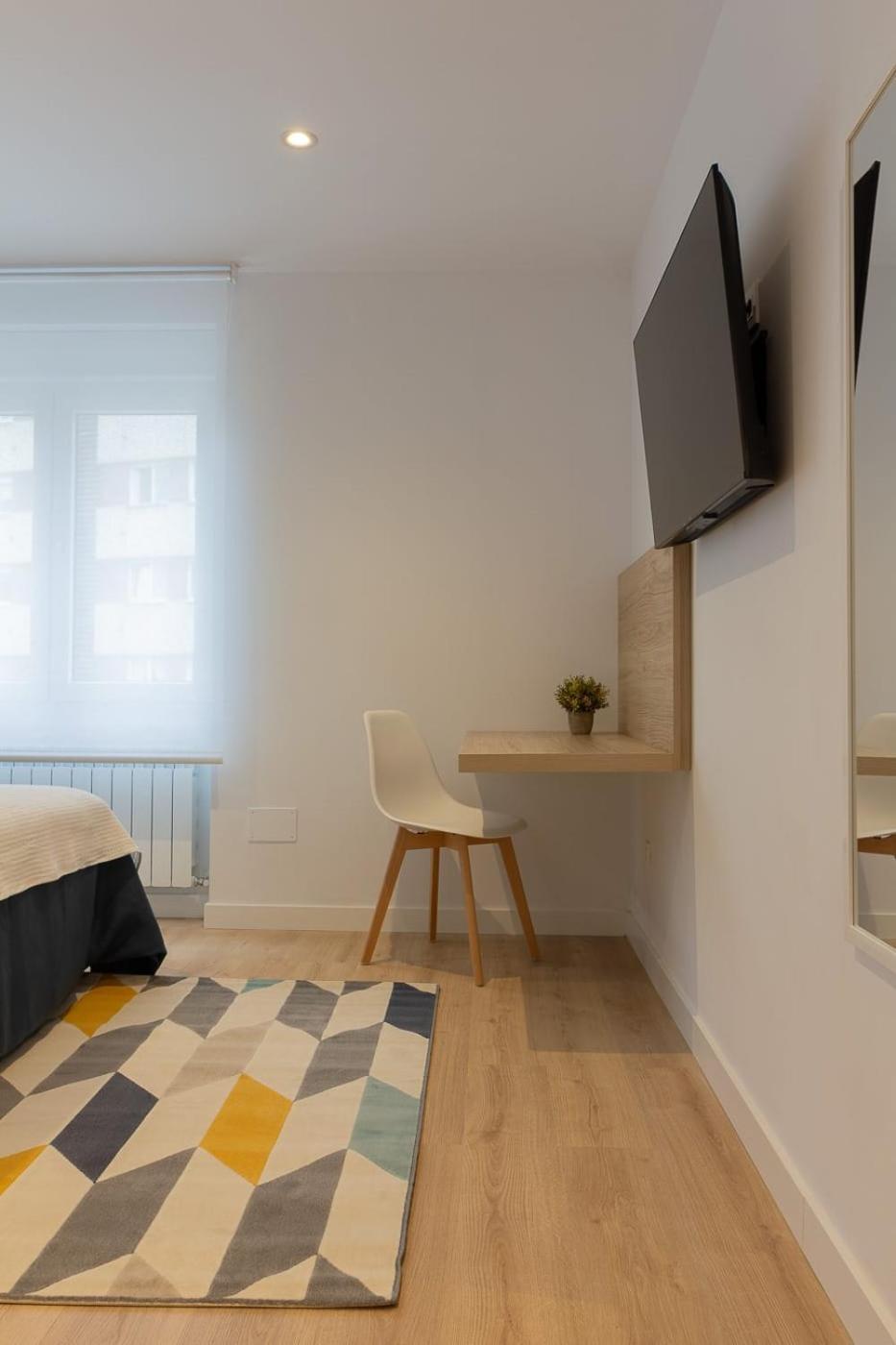 Room4You By Asturias Holidays Oviedo Bagian luar foto